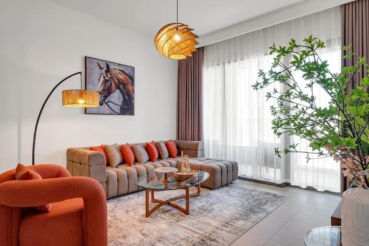 Elegant 2Br By Dubai Mall location